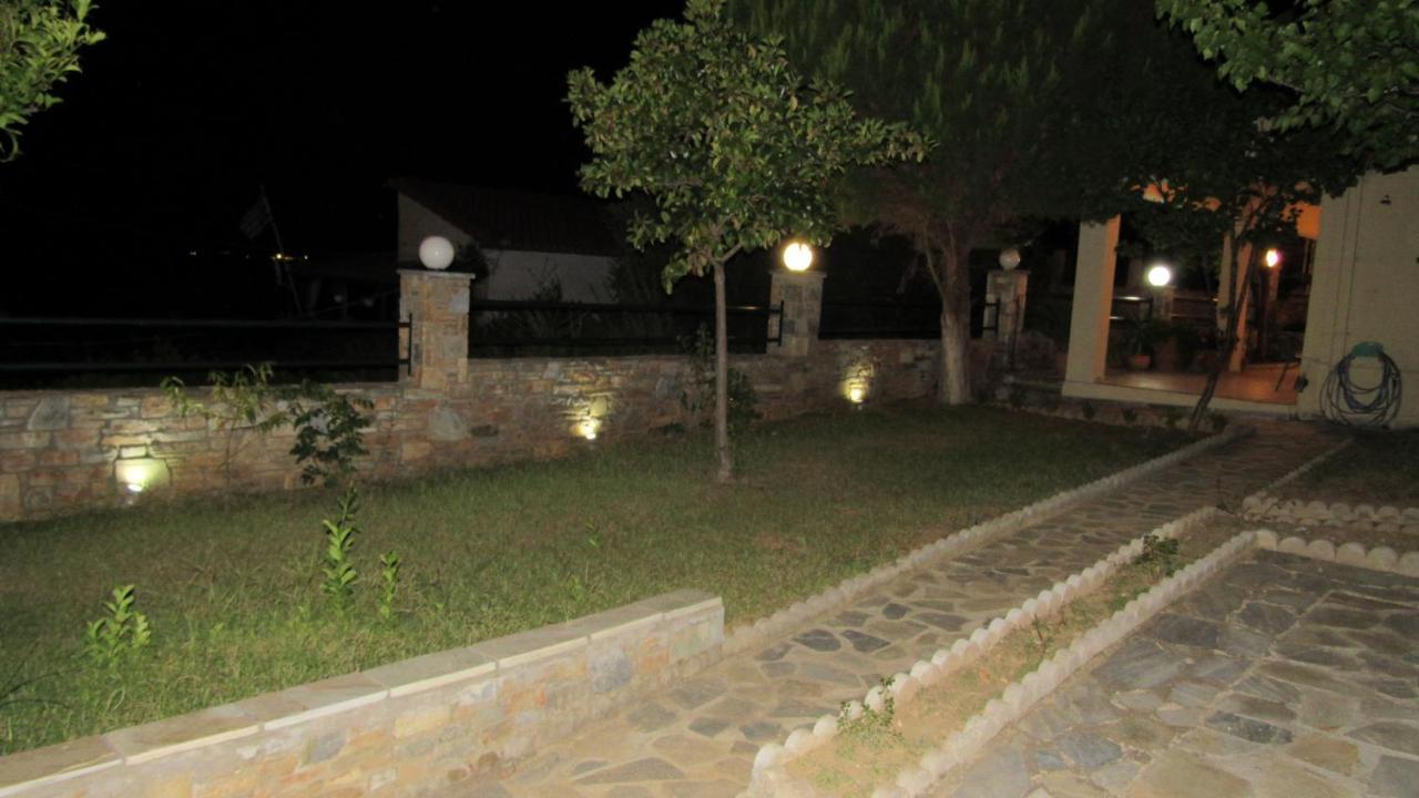 Beach Front House With View Marathos  Ngoại thất bức ảnh