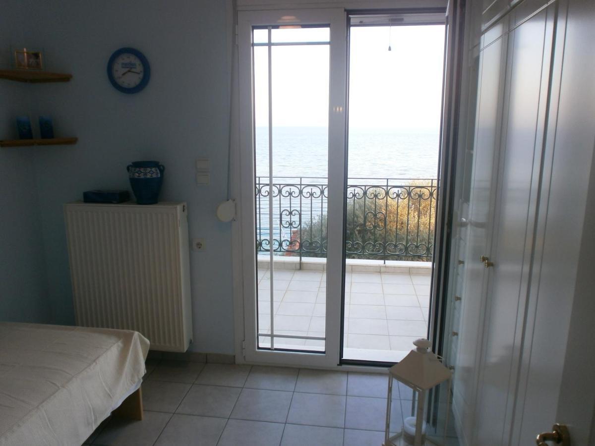 Beach Front House With View Marathos  Ngoại thất bức ảnh